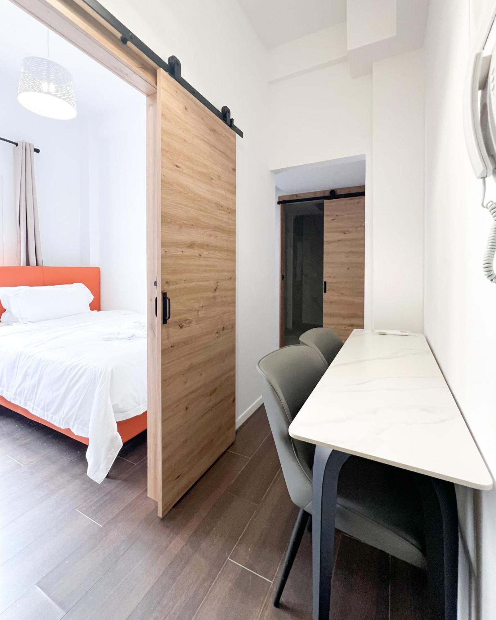 Anhome K11 Serviced Apartments Plus Atenas Exterior foto